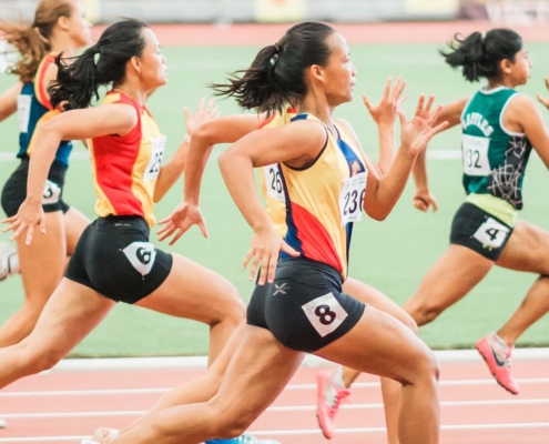 women competing in a foot race
